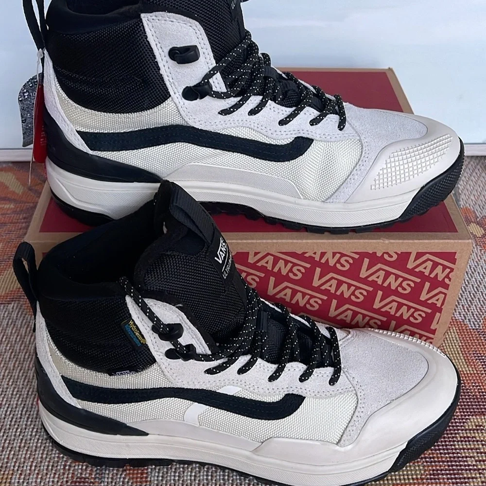 Vans Men’s Ultrarange Exo Hi Mte2 Marshmallow/Black VN0A4BVSKIG Sneakers Boots